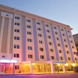 Hotel The, Istanboel